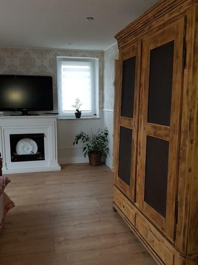 Zucht- Und Ausbildungsstall Rubly Apartment *